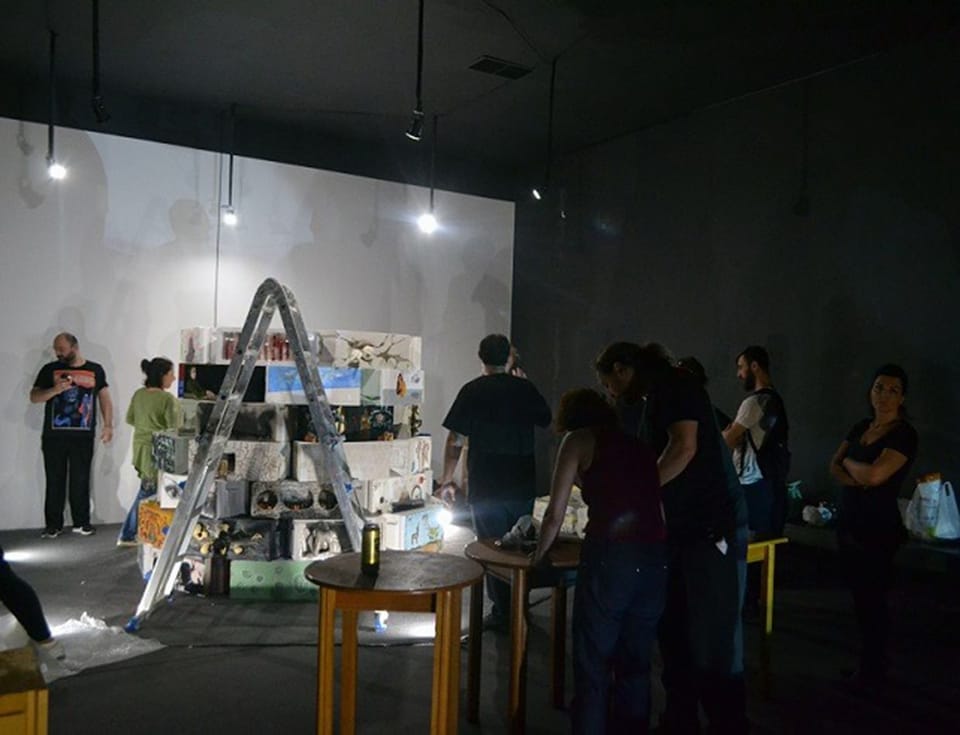 Φωτογραφία 12 από «Artia Gallery _WE33»