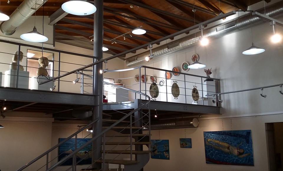 «5 γυναίκες συνομιλούν με την τέχνη»